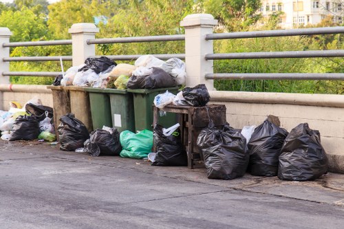 Clutter-free home after clearance in Penge